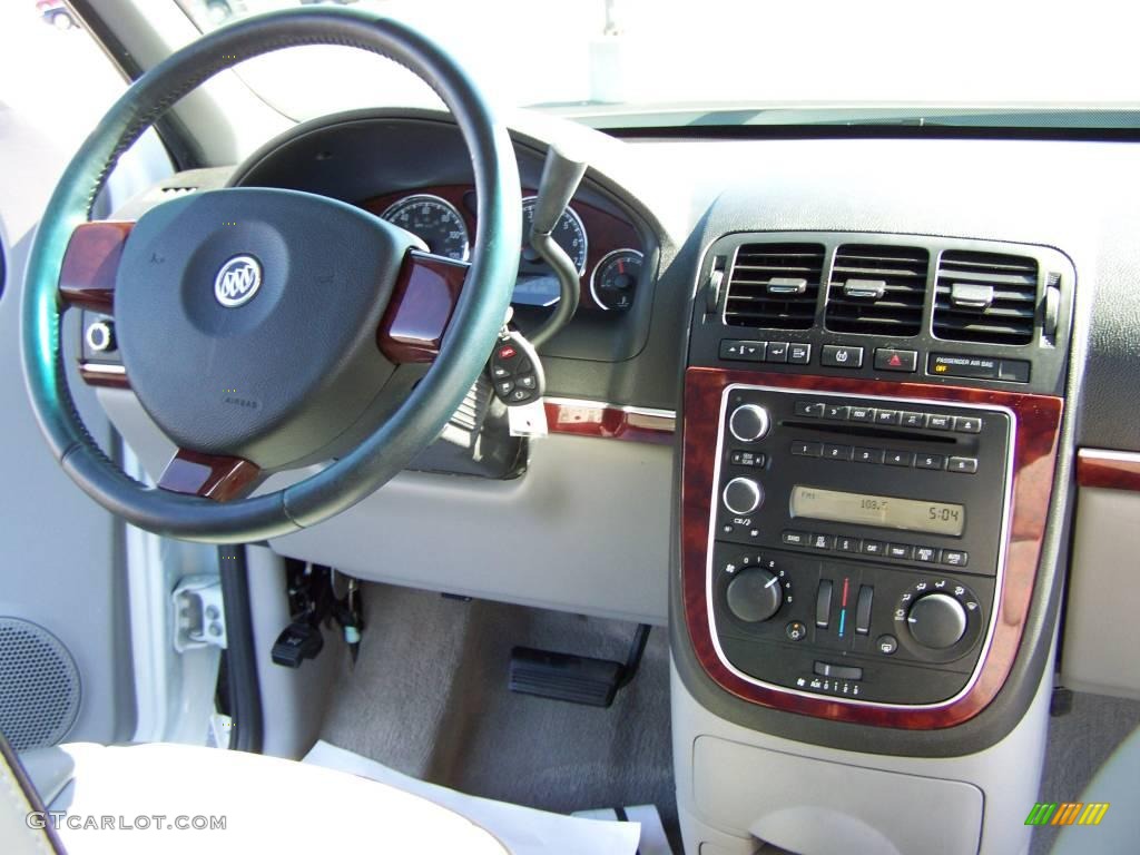 2006 Terraza CX - Frost White / Medium Gray photo #16