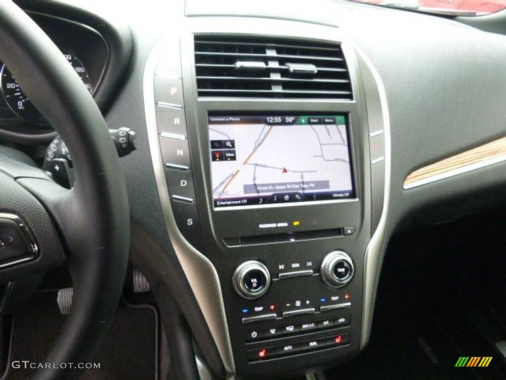 2015 Lincoln MKC AWD Controls Photo #107940563