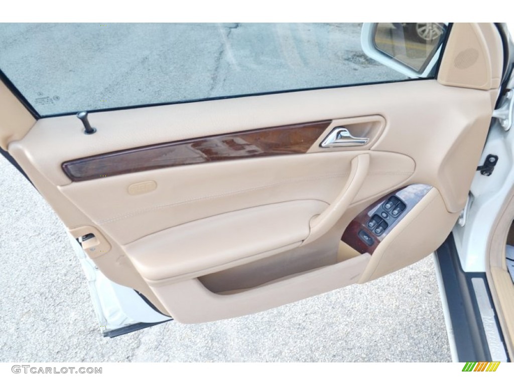 2003 C 240 Sedan - Alabaster White / Java photo #17