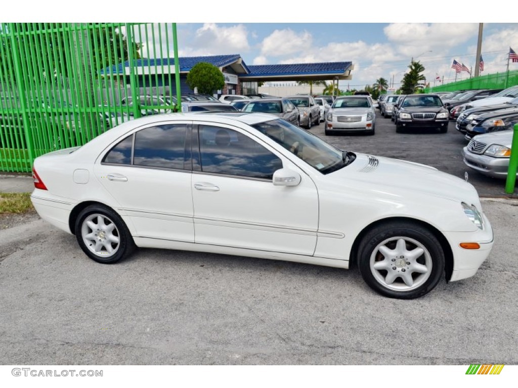 2003 C 240 Sedan - Alabaster White / Java photo #25
