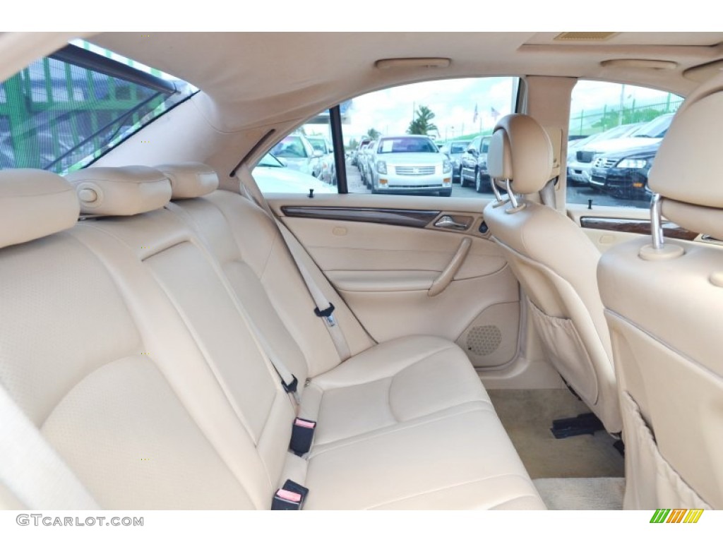 2003 C 240 Sedan - Alabaster White / Java photo #38