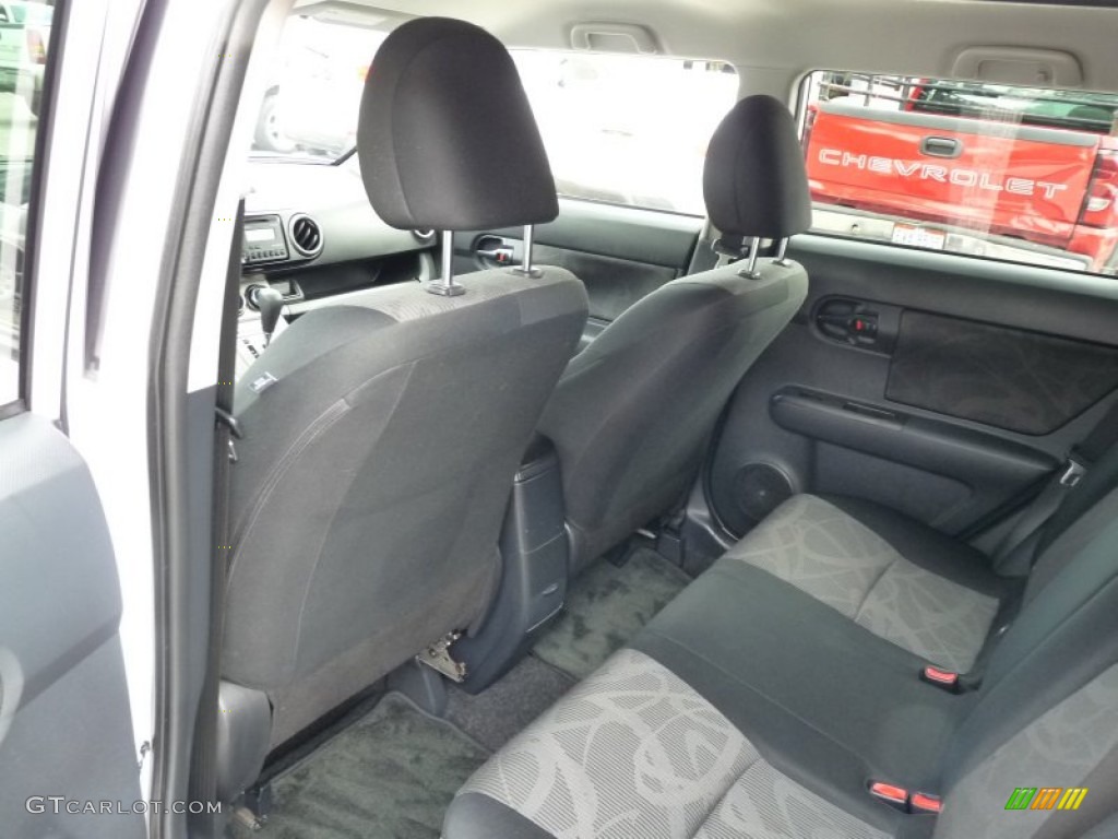 2013 xB  - Super White / Dark Gray photo #6