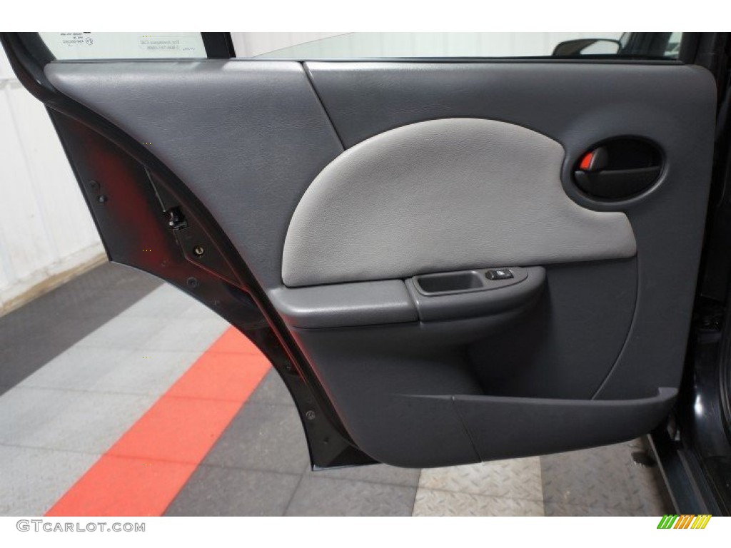 2005 ION 3 Sedan - Storm Gray / Gray photo #15