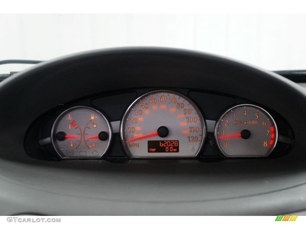 2005 ION 3 Sedan - Storm Gray / Gray photo #28