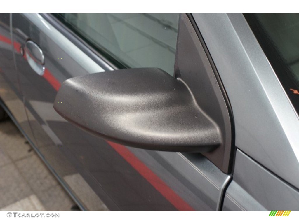 2005 ION 3 Sedan - Storm Gray / Gray photo #43