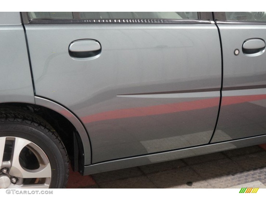 2005 ION 3 Sedan - Storm Gray / Gray photo #46