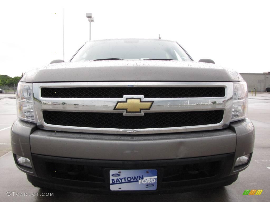 2007 Silverado 1500 LTZ Crew Cab 4x4 - Graystone Metallic / Ebony Black photo #2