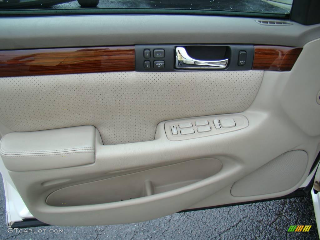 2001 Seville STS - White Diamond / Oatmeal photo #16