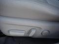 Super White - Camry XLE Photo No. 14