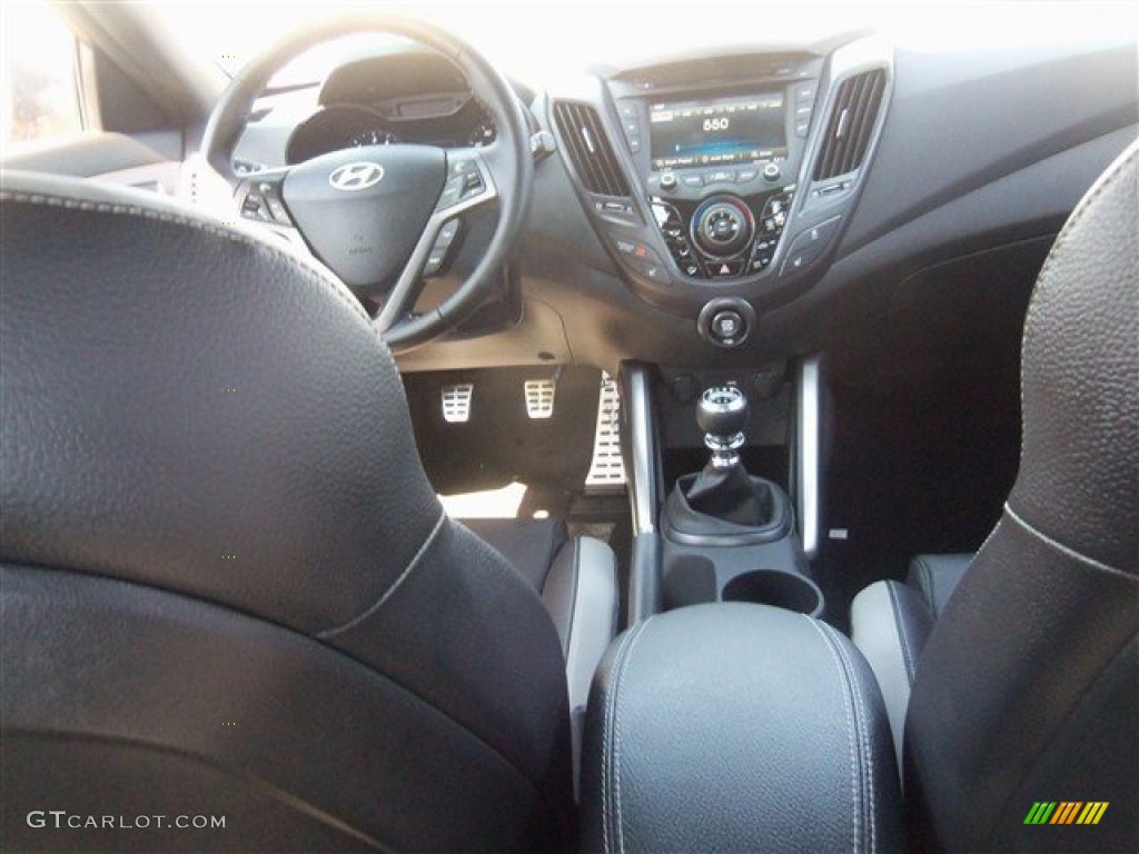 2016 Veloster Turbo - Vitamin C / Black photo #18