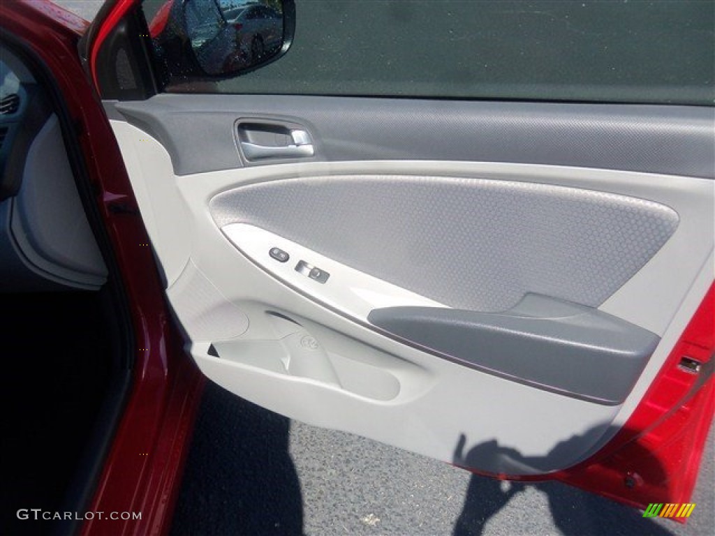 2016 Accent SE Hatchback - Boston Red / Gray photo #13