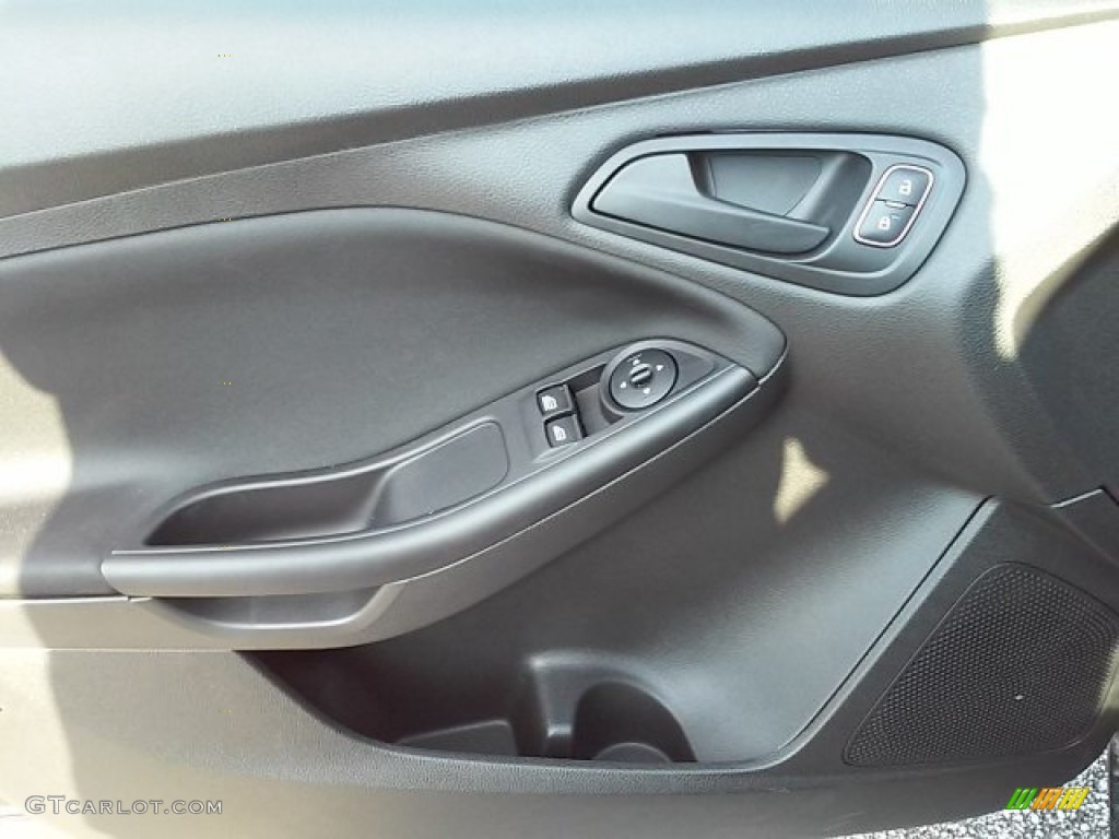 2015 Focus S Sedan - Magnetic Metallic / Charcoal Black photo #25