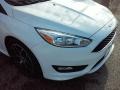 2015 Oxford White Ford Focus SE Hatchback  photo #2