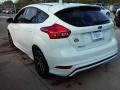 2015 Oxford White Ford Focus SE Hatchback  photo #8