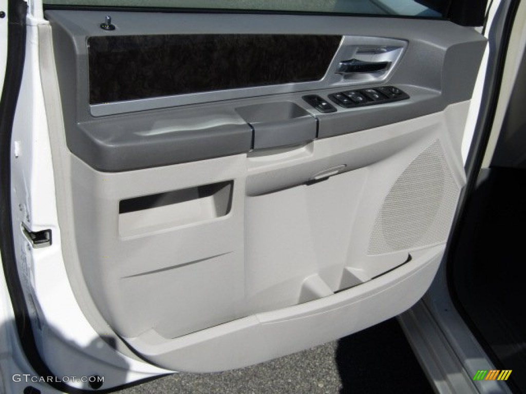2010 Grand Caravan SXT - Stone White / Medium Slate Gray/Light Shale photo #9