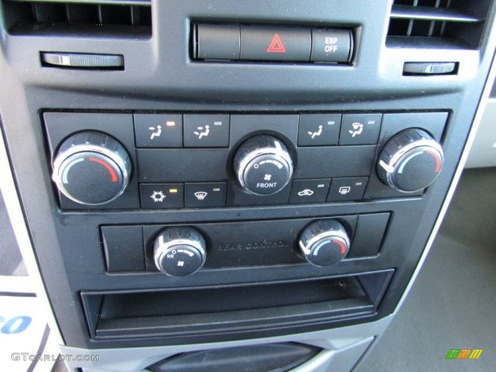 2010 Grand Caravan SXT - Stone White / Medium Slate Gray/Light Shale photo #14