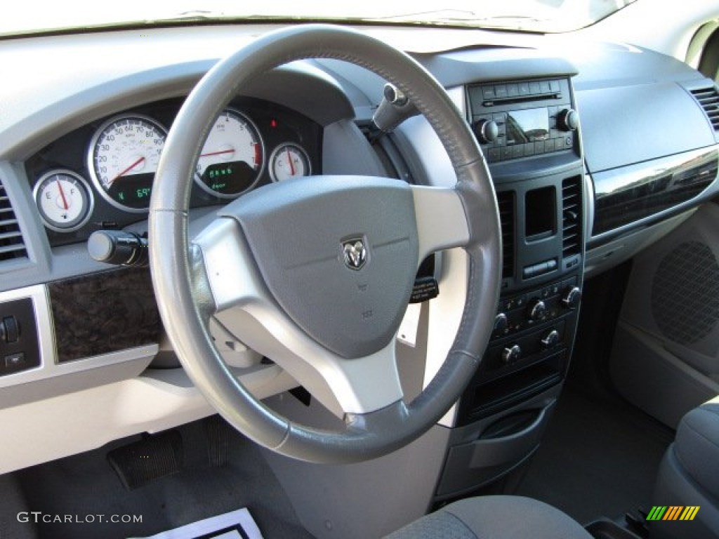 2010 Grand Caravan SXT - Stone White / Medium Slate Gray/Light Shale photo #32