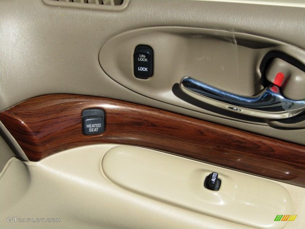 2005 LeSabre Custom - White Opal / Light Cashmere photo #22
