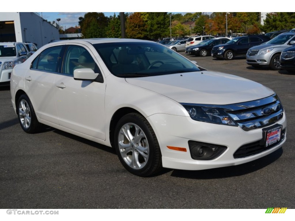 2012 Fusion SE - White Platinum Tri-Coat / Camel photo #3