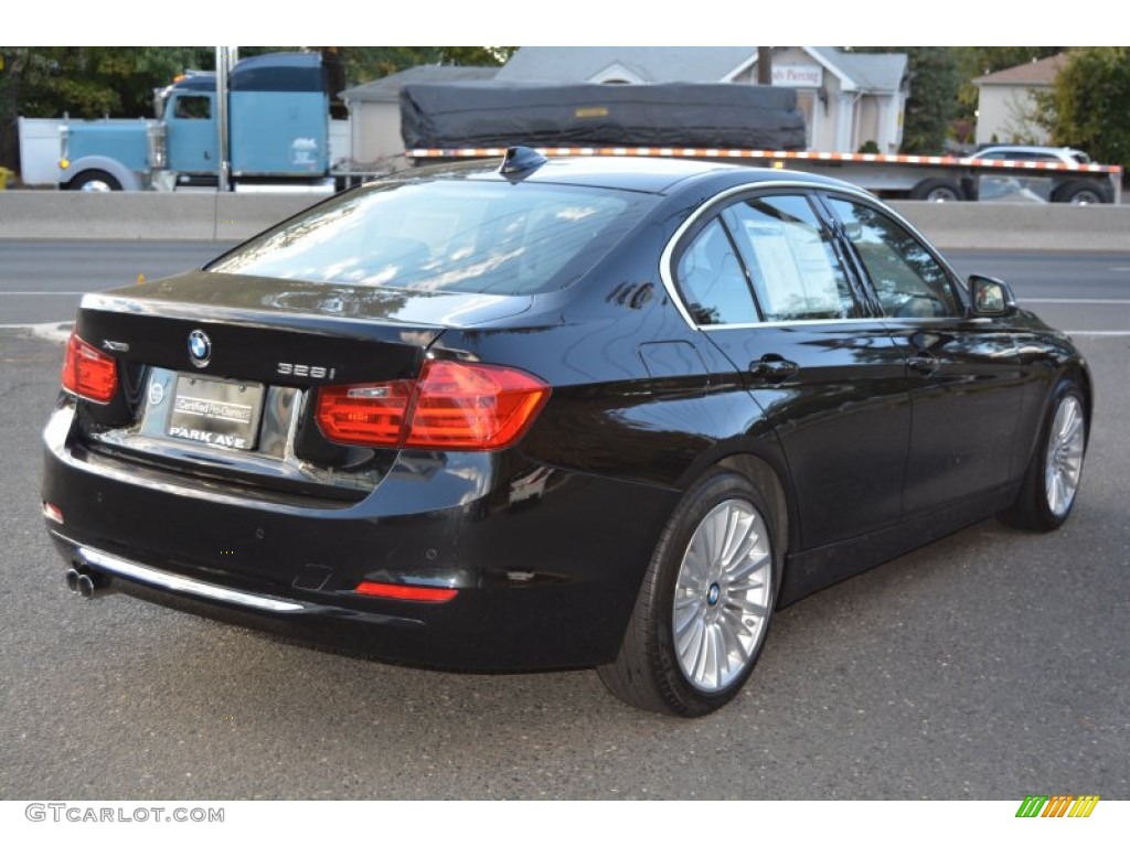2013 3 Series 328i xDrive Sedan - Black Sapphire Metallic / Black photo #3