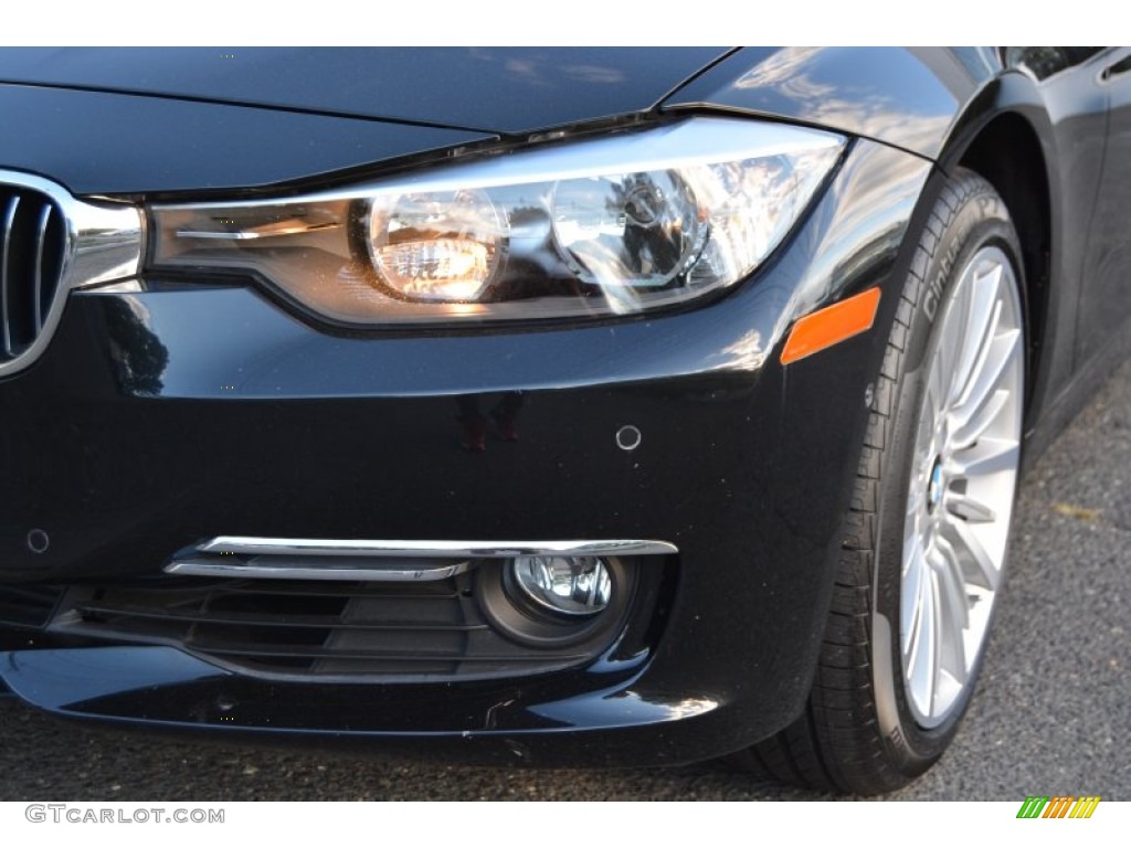 2013 3 Series 328i xDrive Sedan - Black Sapphire Metallic / Black photo #32