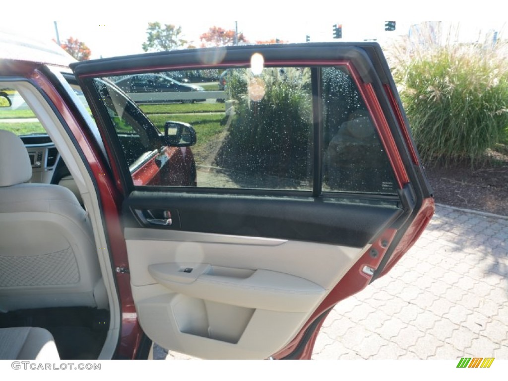 2014 Outback 2.5i Premium - Venetian Red Pearl / Ivory photo #16