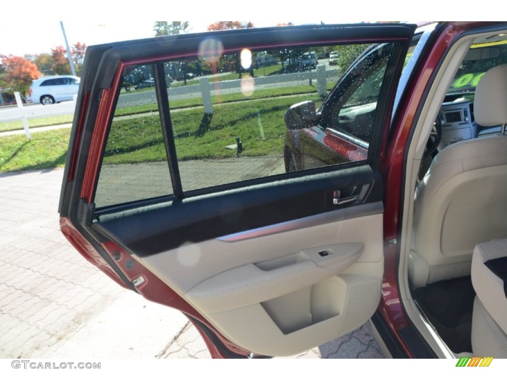 2014 Outback 2.5i Premium - Venetian Red Pearl / Ivory photo #17