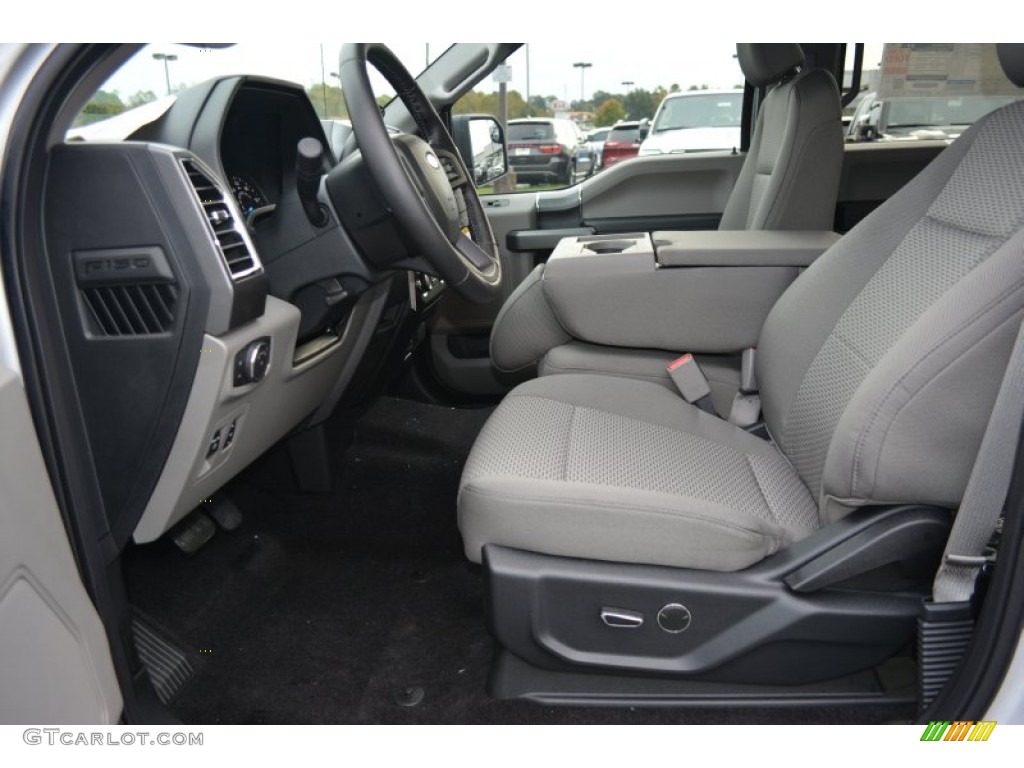 Medium Earth Gray Interior 2015 Ford F150 XLT SuperCrew Photo #107988833