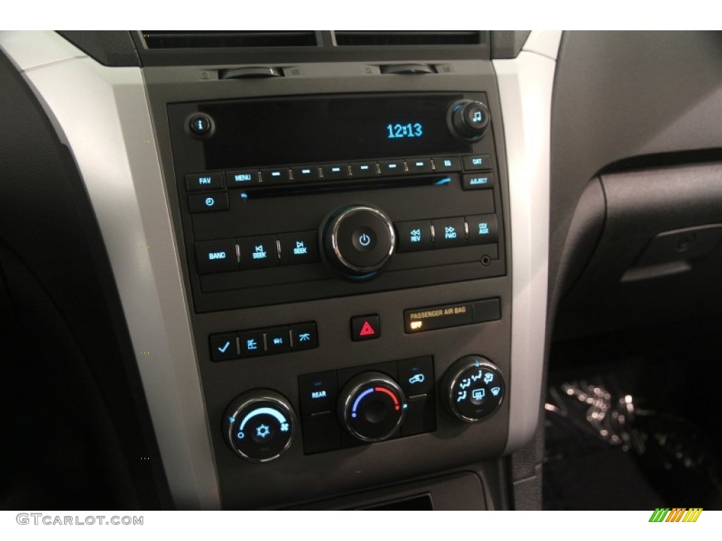 2010 Traverse LT AWD - Silver Ice Metallic / Ebony photo #8