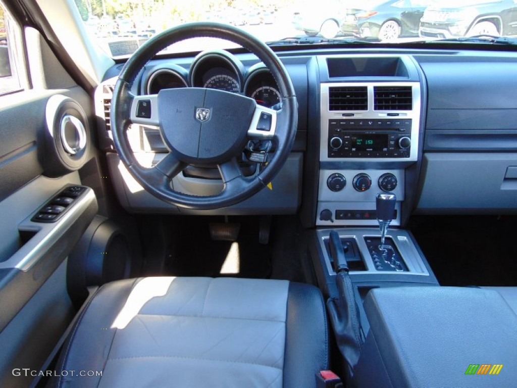 2008 Dodge Nitro SLT 4x4 Dashboard Photos