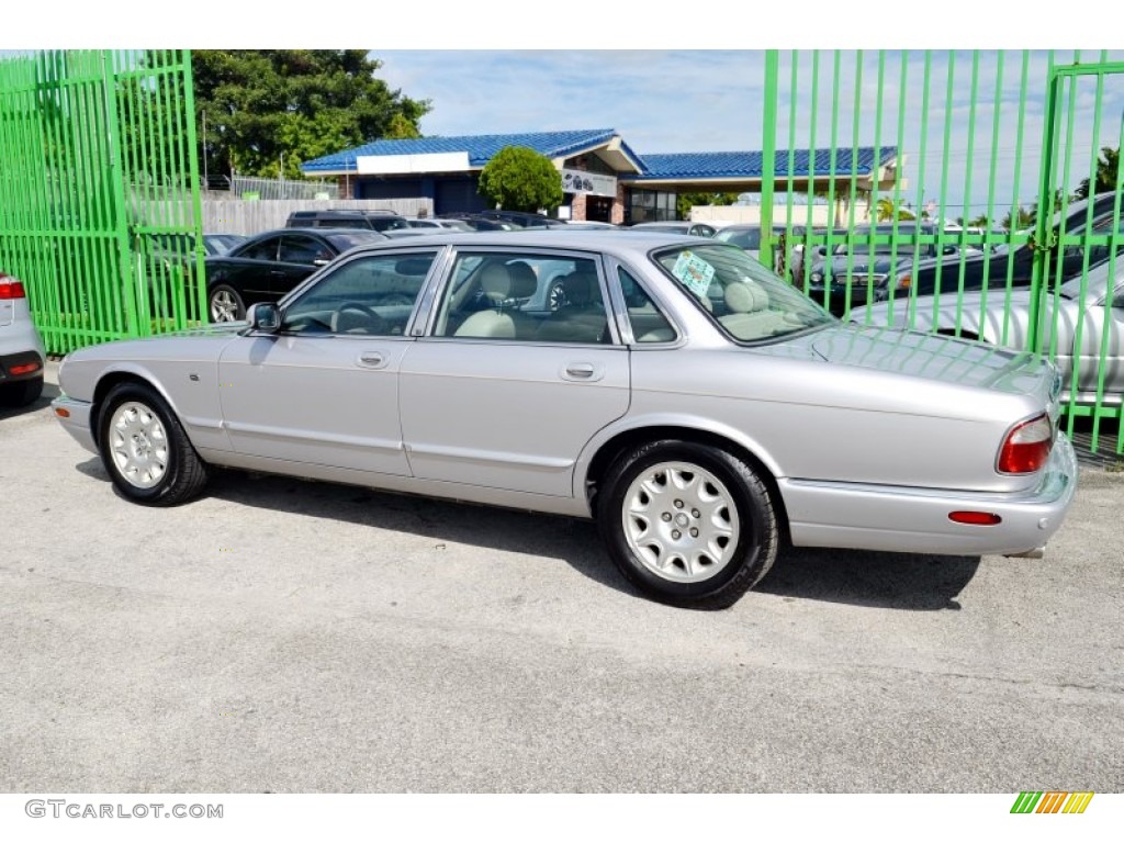 2001 XJ XJ8 - Platinum Silver Metallic / Ivory photo #7