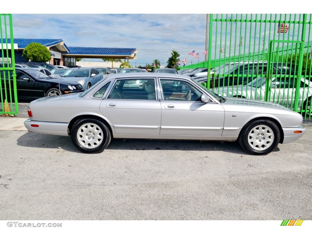 2001 XJ XJ8 - Platinum Silver Metallic / Ivory photo #31