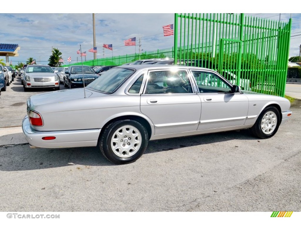 2001 XJ XJ8 - Platinum Silver Metallic / Ivory photo #34