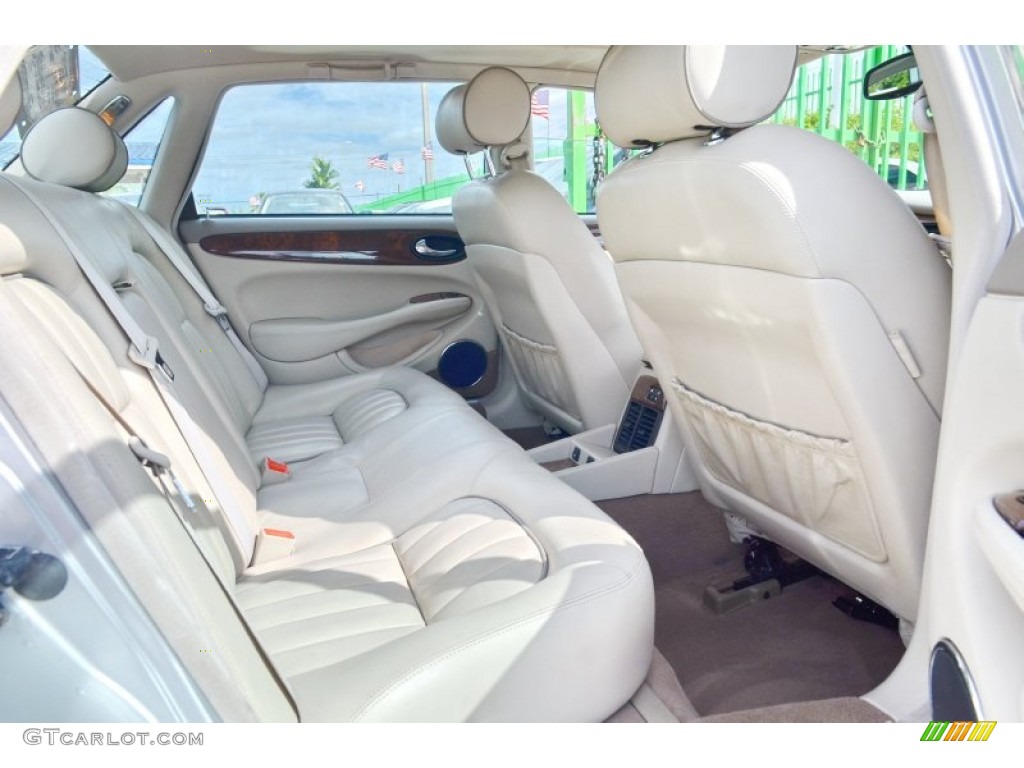 2001 XJ XJ8 - Platinum Silver Metallic / Ivory photo #48