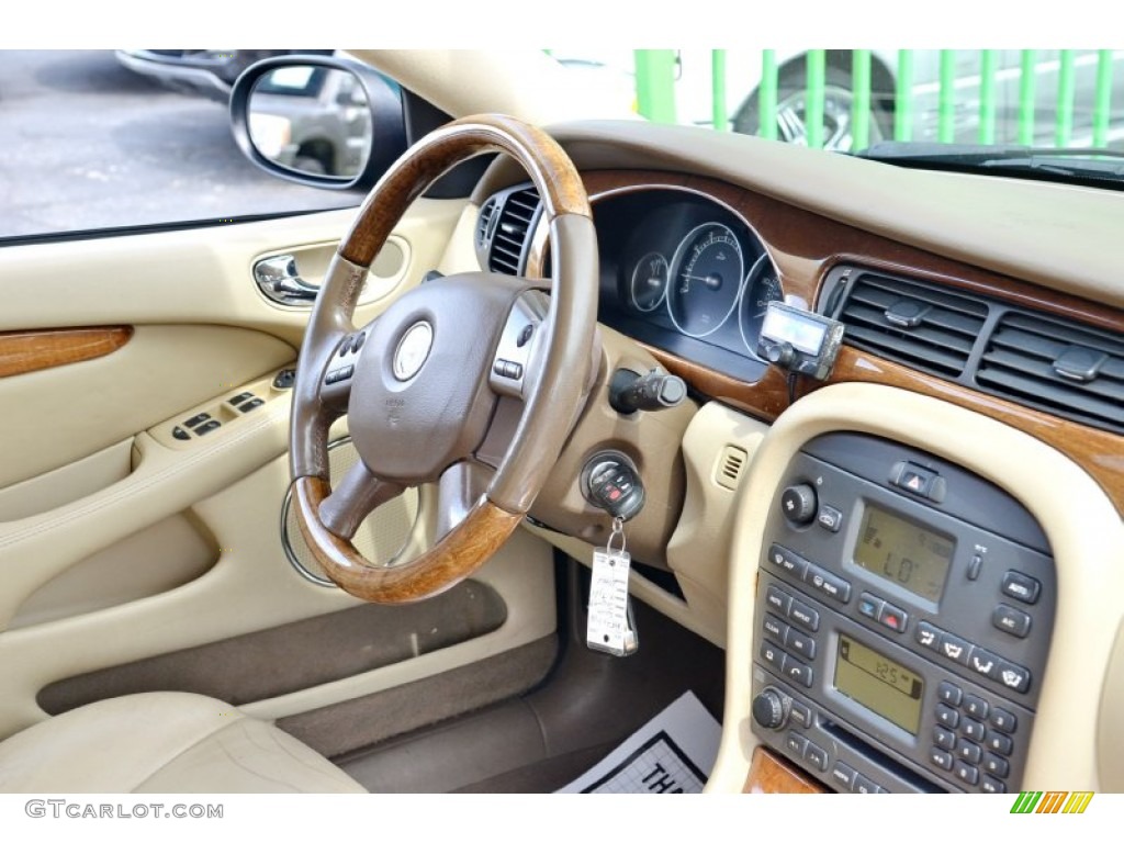 2006 Jaguar X-Type 3.0 Controls Photo #107999189