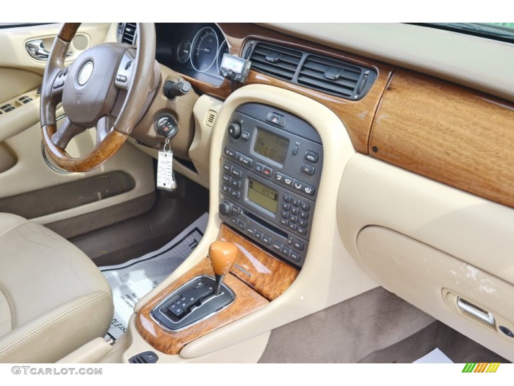 2006 Jaguar X-Type 3.0 Controls Photo #107999207