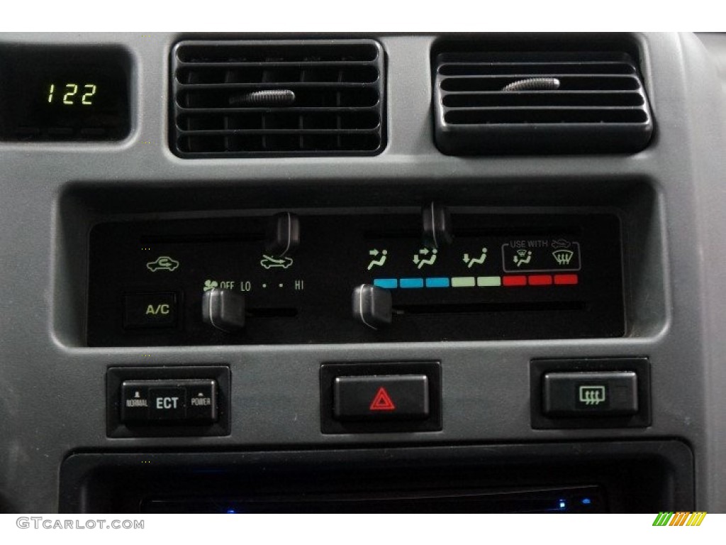 2000 Toyota RAV4 4WD Controls Photos