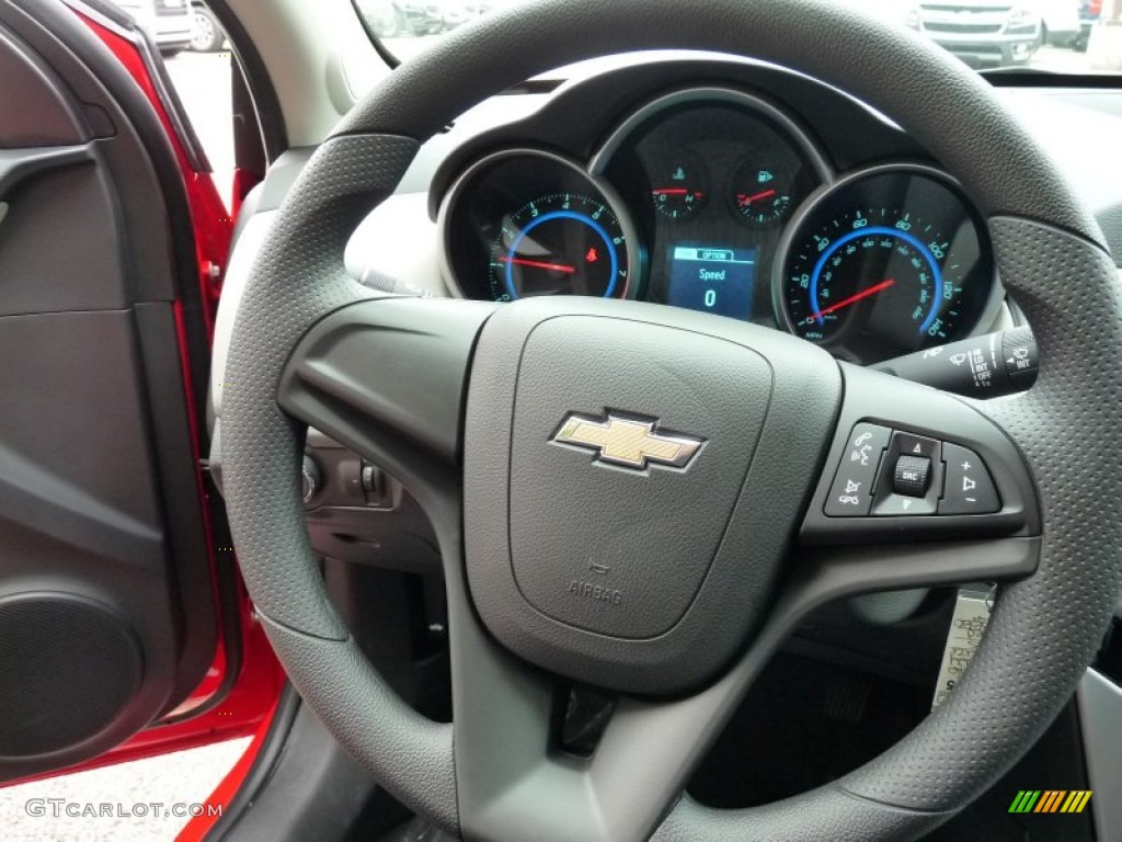 2016 Chevrolet Cruze Limited LS Steering Wheel Photos