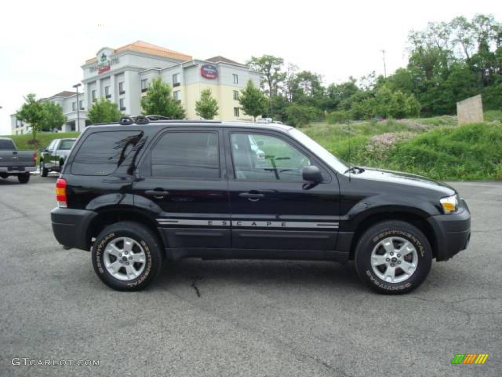 2006 Escape XLT V6 4WD - Black / Medium/Dark Flint photo #2