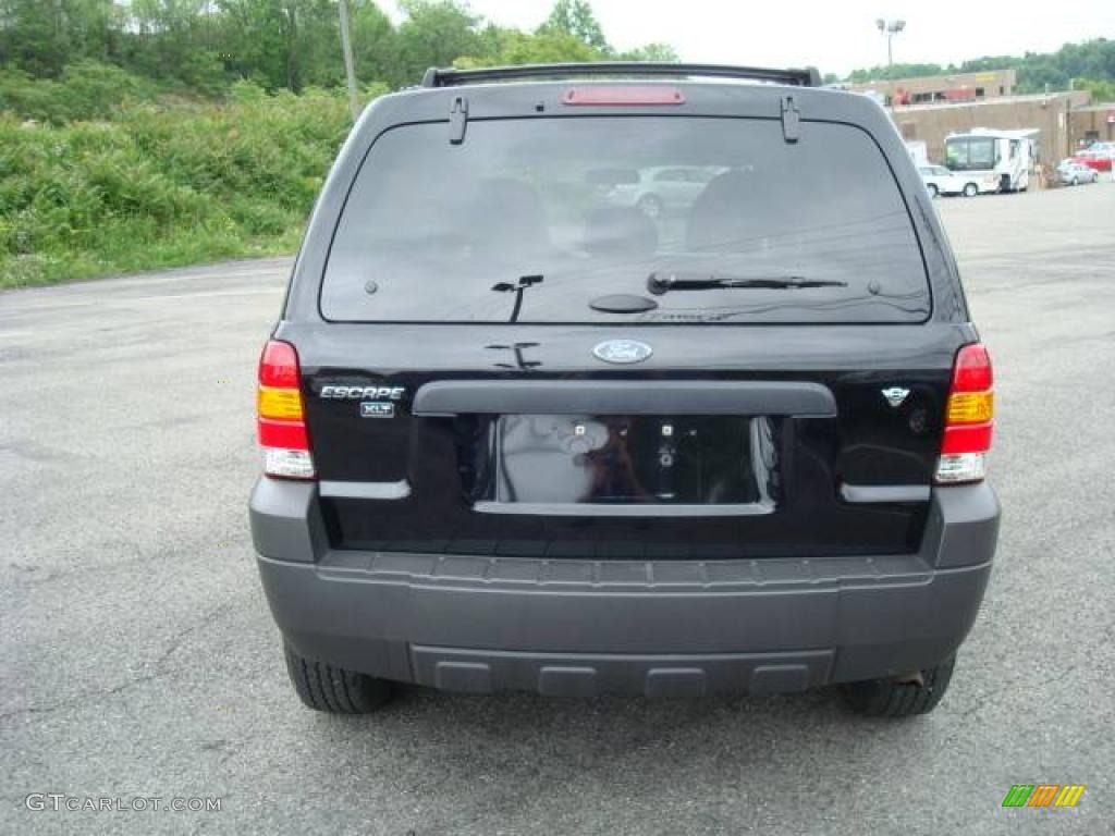 2006 Escape XLT V6 4WD - Black / Medium/Dark Flint photo #4