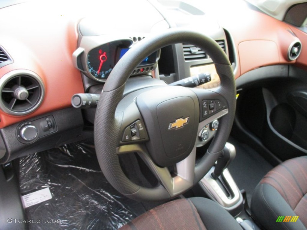 Jet Black/Brick Interior 2016 Chevrolet Sonic LT Hatchback Photo #108008861