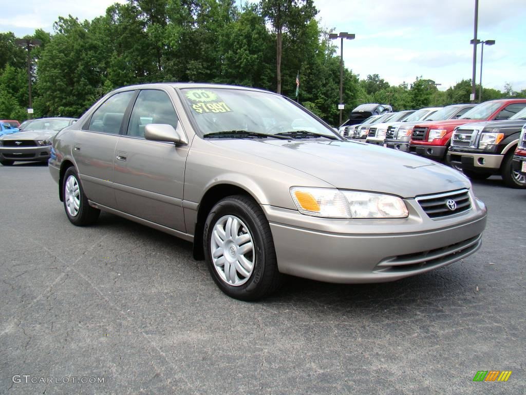 2000 Camry LE - Cashmere Beige Metallic / Oak photo #1