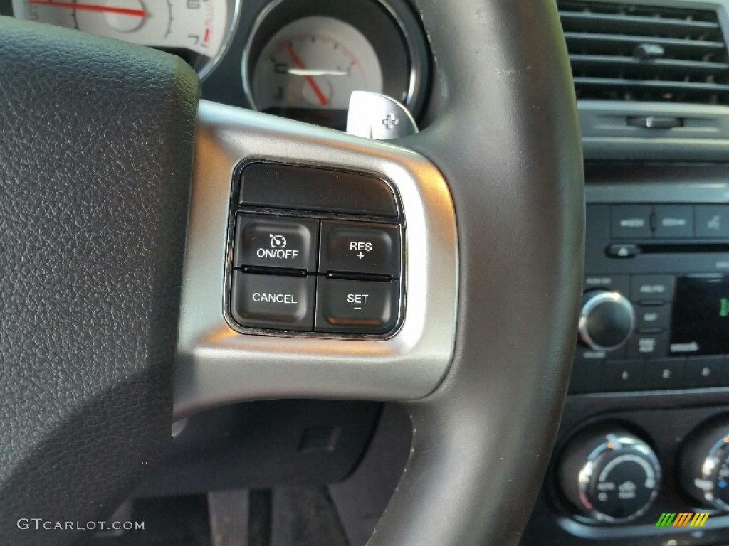 2013 Dodge Challenger SXT Controls Photo #108013319