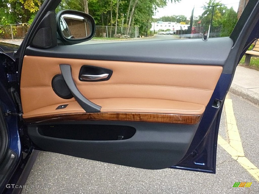 2011 BMW 3 Series 328i xDrive Sedan Door Panel Photos