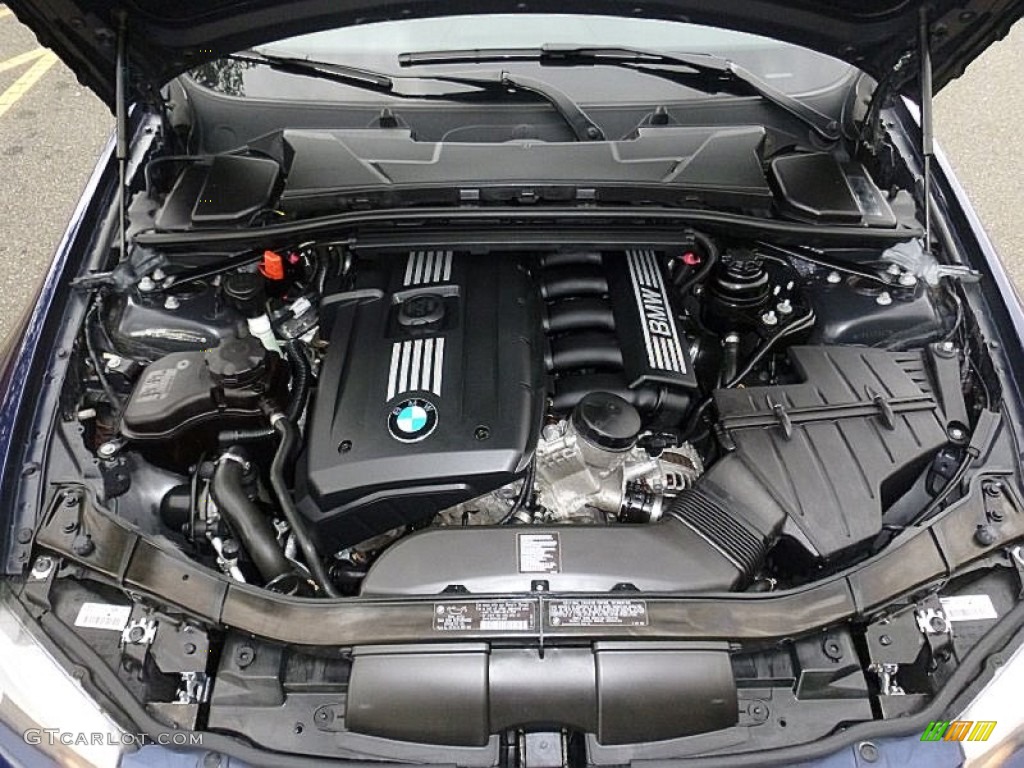 2011 BMW 3 Series 328i xDrive Sedan Engine Photos