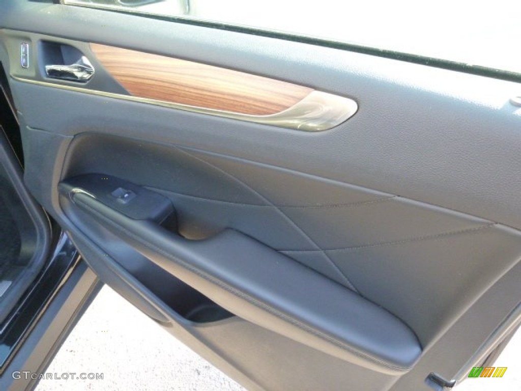 2015 Lincoln MKC AWD Ebony Door Panel Photo #108021209