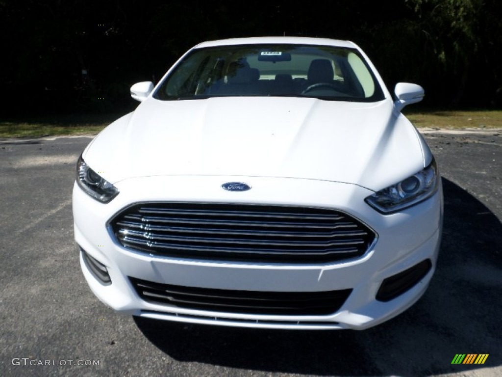 2016 Fusion SE - Oxford White / Dune photo #11