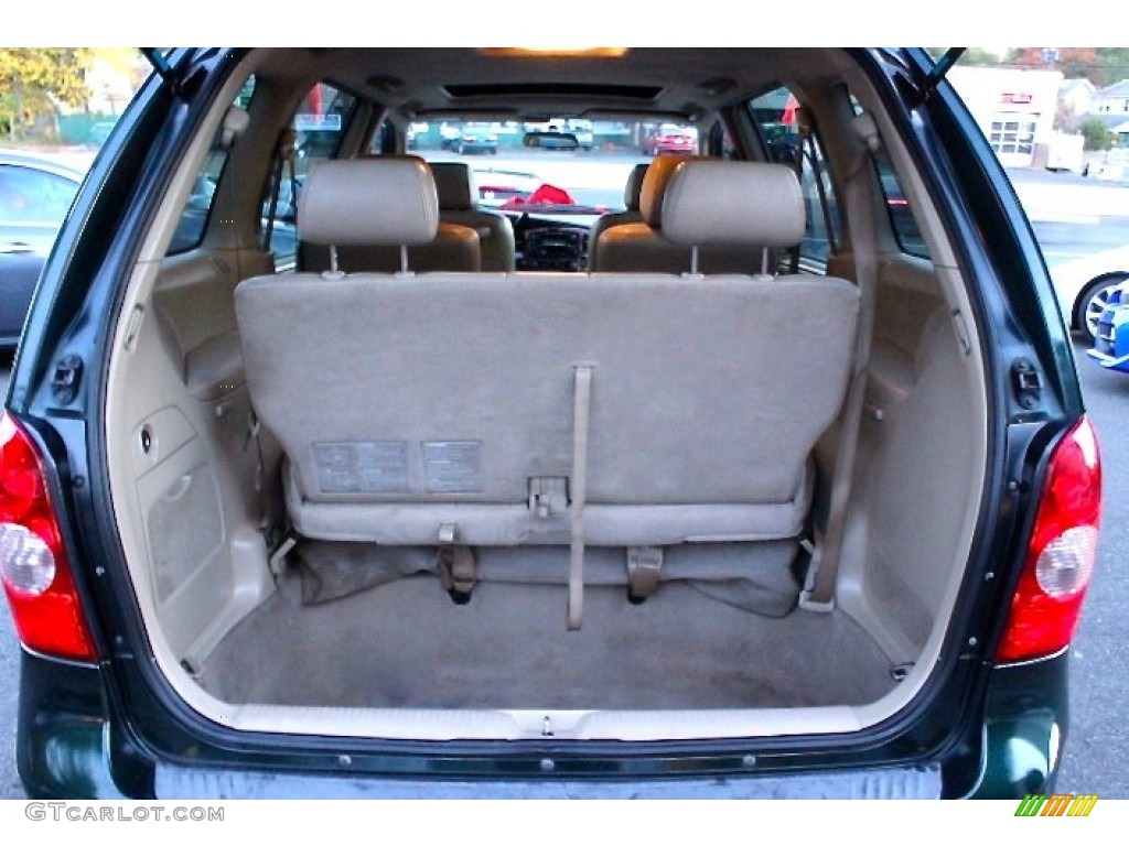 2002 Mazda MPV LX Trunk Photos