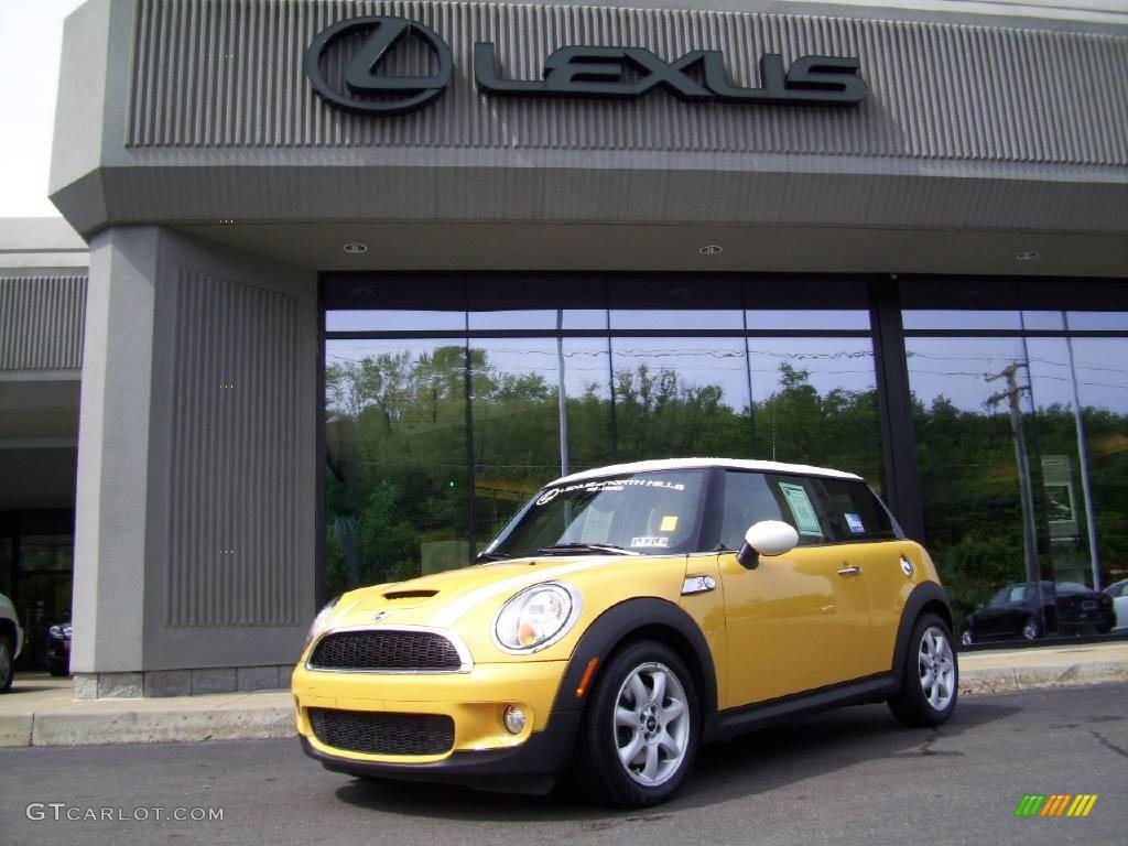 2008 Cooper S Hardtop - Mellow Yellow / Cordoba Beige photo #1