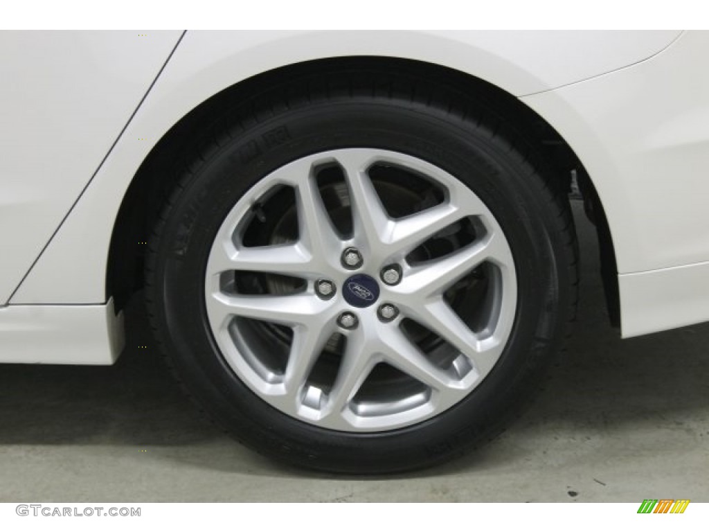 2013 Fusion SE - White Platinum Metallic Tri-coat / Charcoal Black photo #13